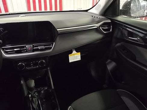New 2026 Chevrolet TrailBlazer LT w/ Convenience Package AWD/4WD image 17