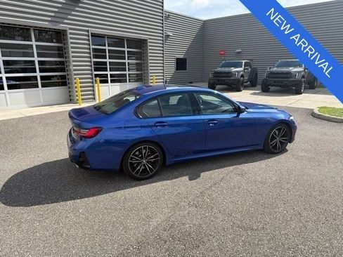 Used 2023 BMW 330i Sedan w/ M Sport Package RWD image 4