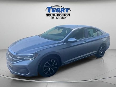 Used 2024 Volkswagen Jetta S FWD image 3