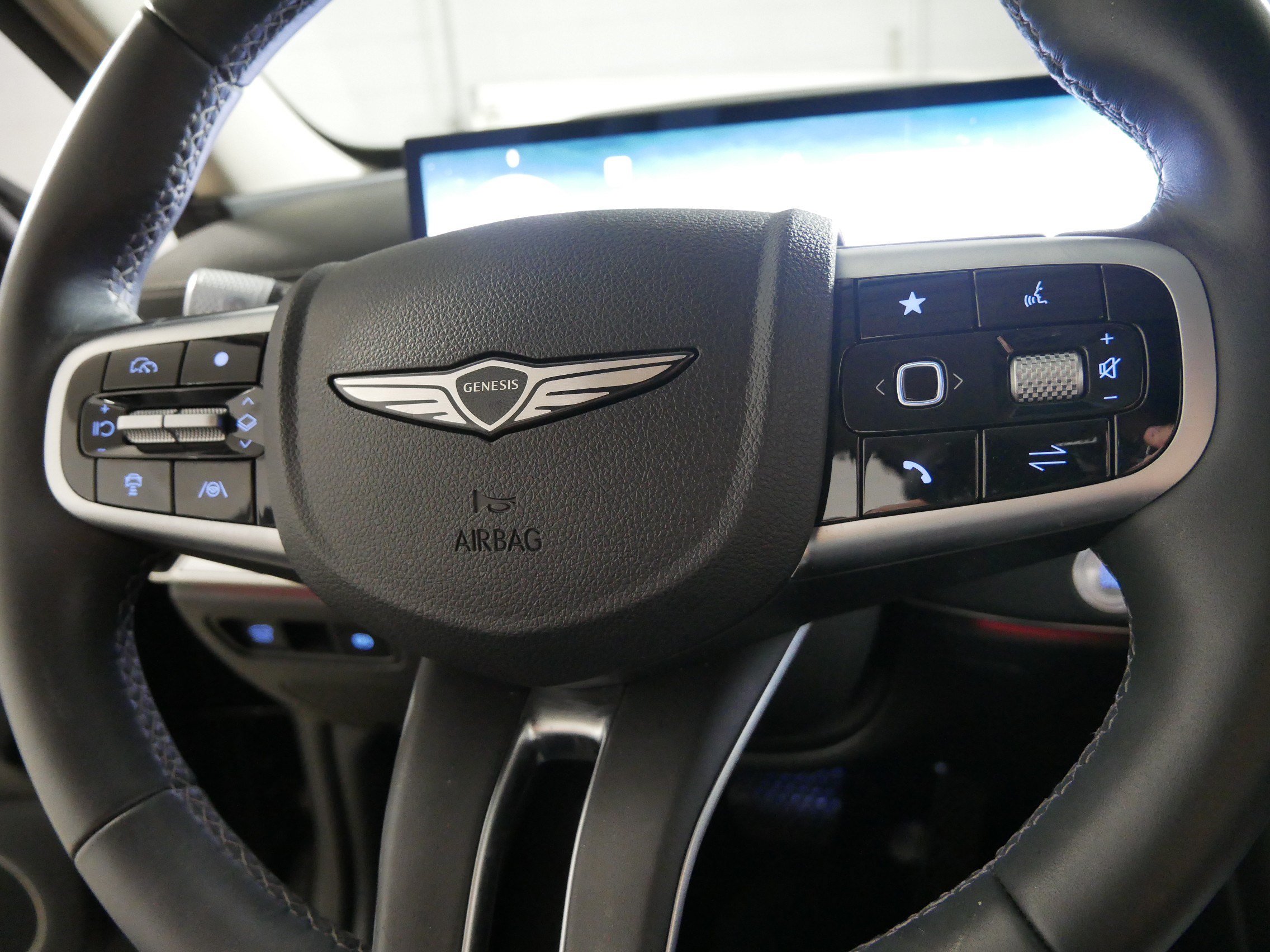 Used 2025 Genesis GV80 2.5T Advanced AWD/4WD image 25