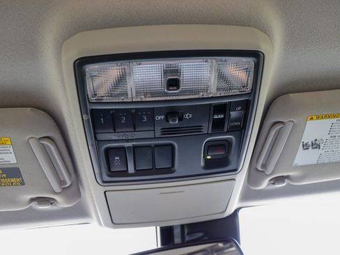 Used 2022 Toyota 4Runner SR5 Premium w/ Moonroof Package RWD image 29