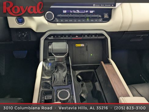 Used 2023 Toyota Sequoia Capstone image 26