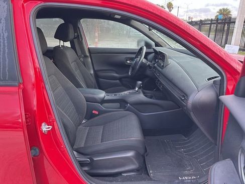 Used 2023 Honda HR-V Sport image 9