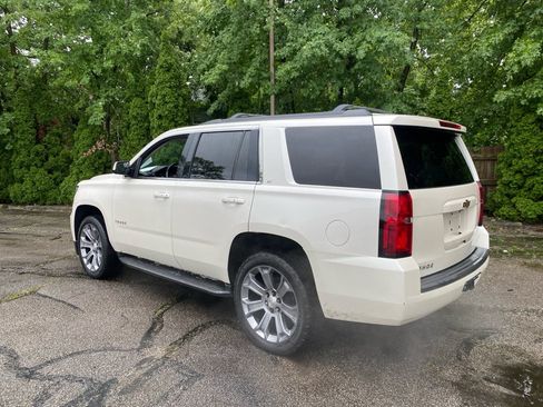 Used 2015 Chevrolet Tahoe LT w/ Luxury Package AWD/4WD image 3
