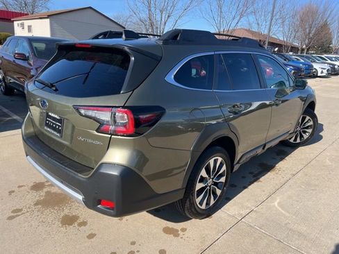 Used 2025 Subaru Outback Limited image 6