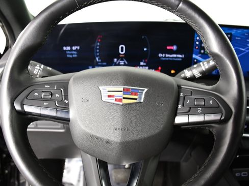 Used 2025 Cadillac XT4 Premium Luxury AWD/4WD image 19