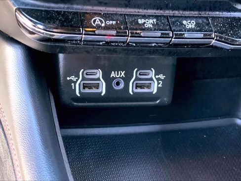 Used 2023 Dodge Durango GT image 30