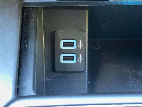 Used 2018 Ford F150 XLT w/ Equipment Group 302A Luxury AWD/4WD image 27