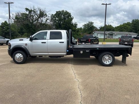 Used 2026 RAM 5500 Tradesman AWD/4WD image 2