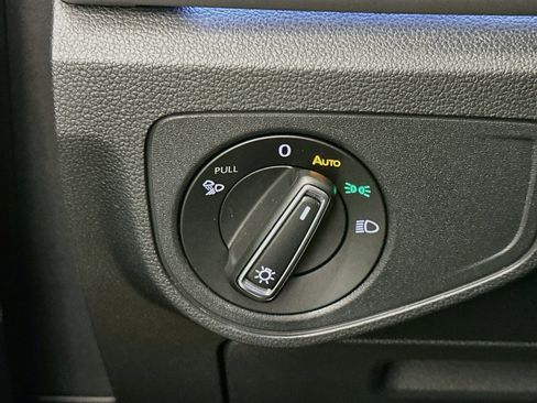 Used 2023 Volkswagen Atlas Cross Sport SEL AWD/4WD image 17