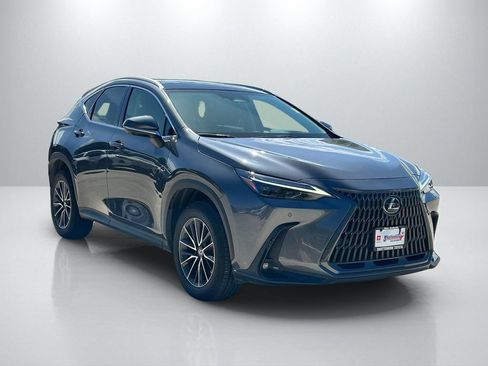 Used 2025 Lexus NX 350h AWD w/ Luxury Package image 3