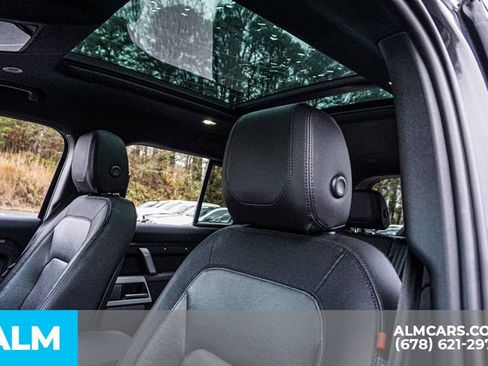 Used 2023 Land Rover Defender 110 X-Dynamic SE image 18