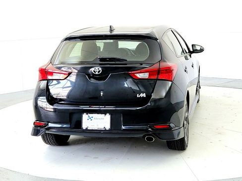 Used 2018 Toyota Corolla iM w/ All-Weather Mat Package FWD image 5