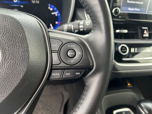 Used 2022 Toyota Corolla XSE image 18