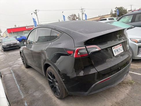 Used 2023 Tesla Model Y Long Range image 6