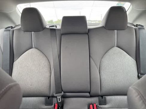 Used 2022 Toyota Camry LE image 21