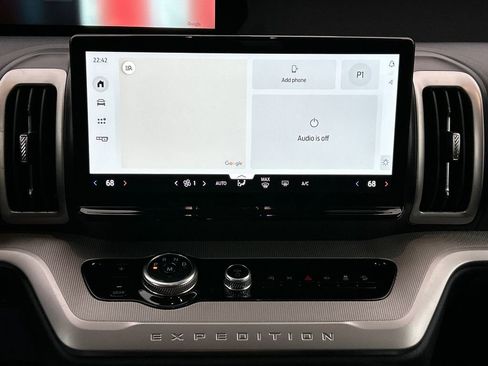 Used 2025 Ford Expedition Active AWD/4WD image 20