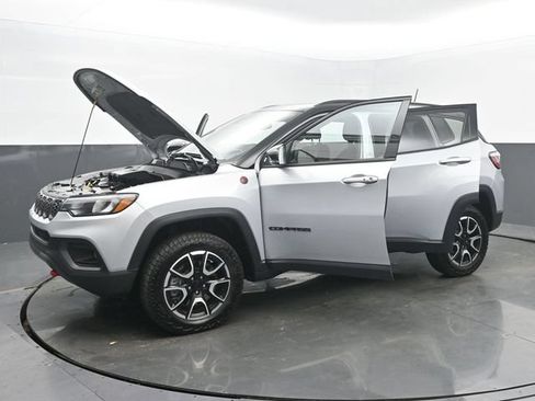 Used 2024 Jeep Compass Trailhawk w/ Sun and Sound Group AWD/4WD image 55