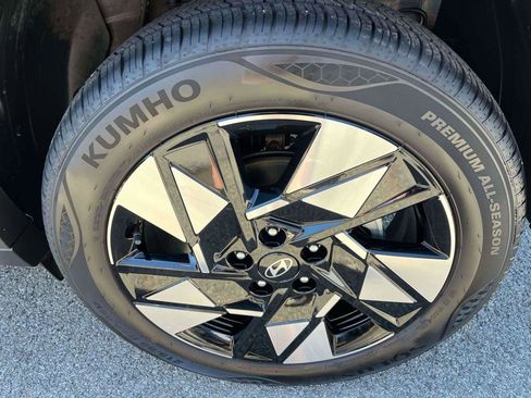 Used 2025 Hyundai Kona SEL AWD/4WD image 36