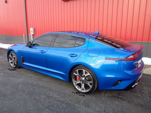 Used 2018 Kia Stinger GT2 image 7
