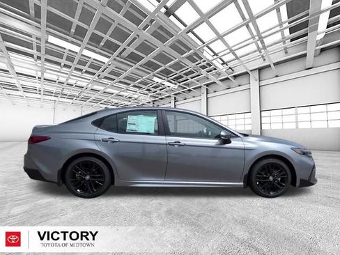 Used 2026 Toyota Camry SE FWD image 2