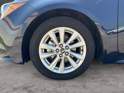Used 2025 Toyota Corolla LE w/ LE Premium Package FWD image 69