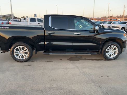 Used 2022 Chevrolet Silverado 1500 LTZ image 2
