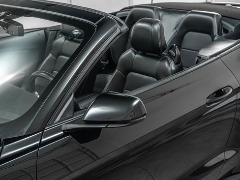 Used 2017 Ford Mustang GT Premium image 33