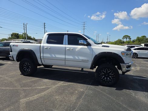Used 2019 RAM 1500 Limited AWD/4WD image 2