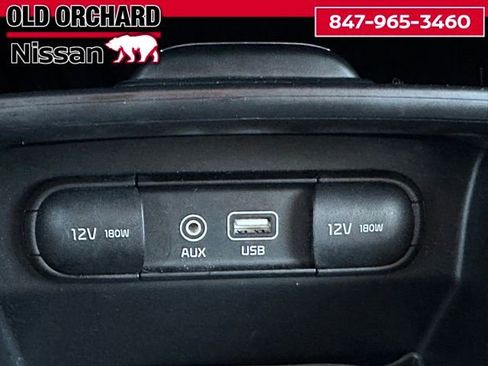 Used 2016 Kia Sorento LX w/ LX Convenience Package image 21