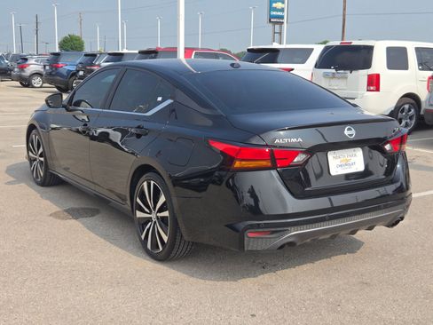 Used 2021 Nissan Altima 2.5 SR FWD image 5