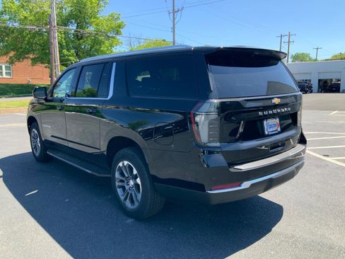 New 2026 Chevrolet Suburban LT w/ Comfort Package AWD/4WD image 5