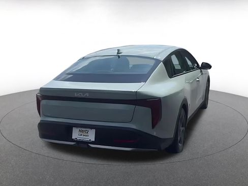 Used 2025 Kia K4 LXS image 12