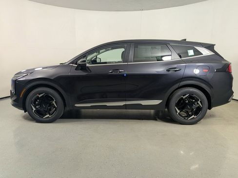 New 2026 Kia Sportage EX FWD image 4