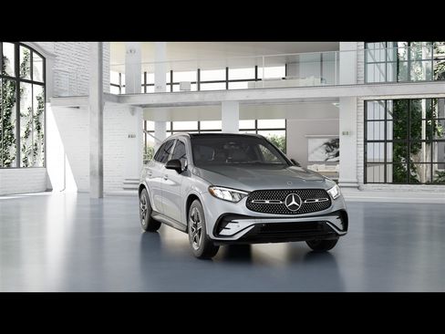 Certified 2026 Mercedes-Benz GLC 300 4MATIC image 4