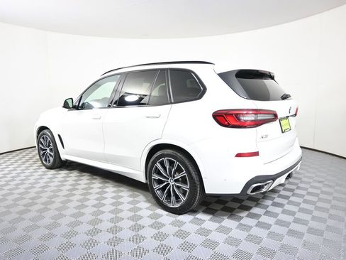 Used 2020 BMW X5 xDrive40i w/ M Sport Package AWD/4WD image 4