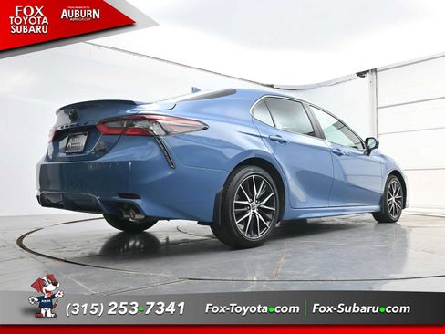 Used 2024 Toyota Camry SE w/ Cold Weather Package FWD image 22
