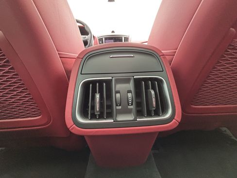 Used 2023 Maserati Levante Modena AWD/4WD image 37
