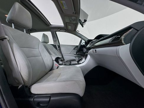 Used 2016 Honda Accord EX image 35
