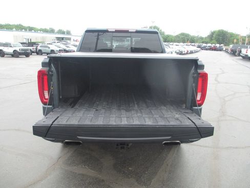 Used 2019 GMC Sierra 1500 AT4 w/ AT4 Preferred Package AWD/4WD image 10