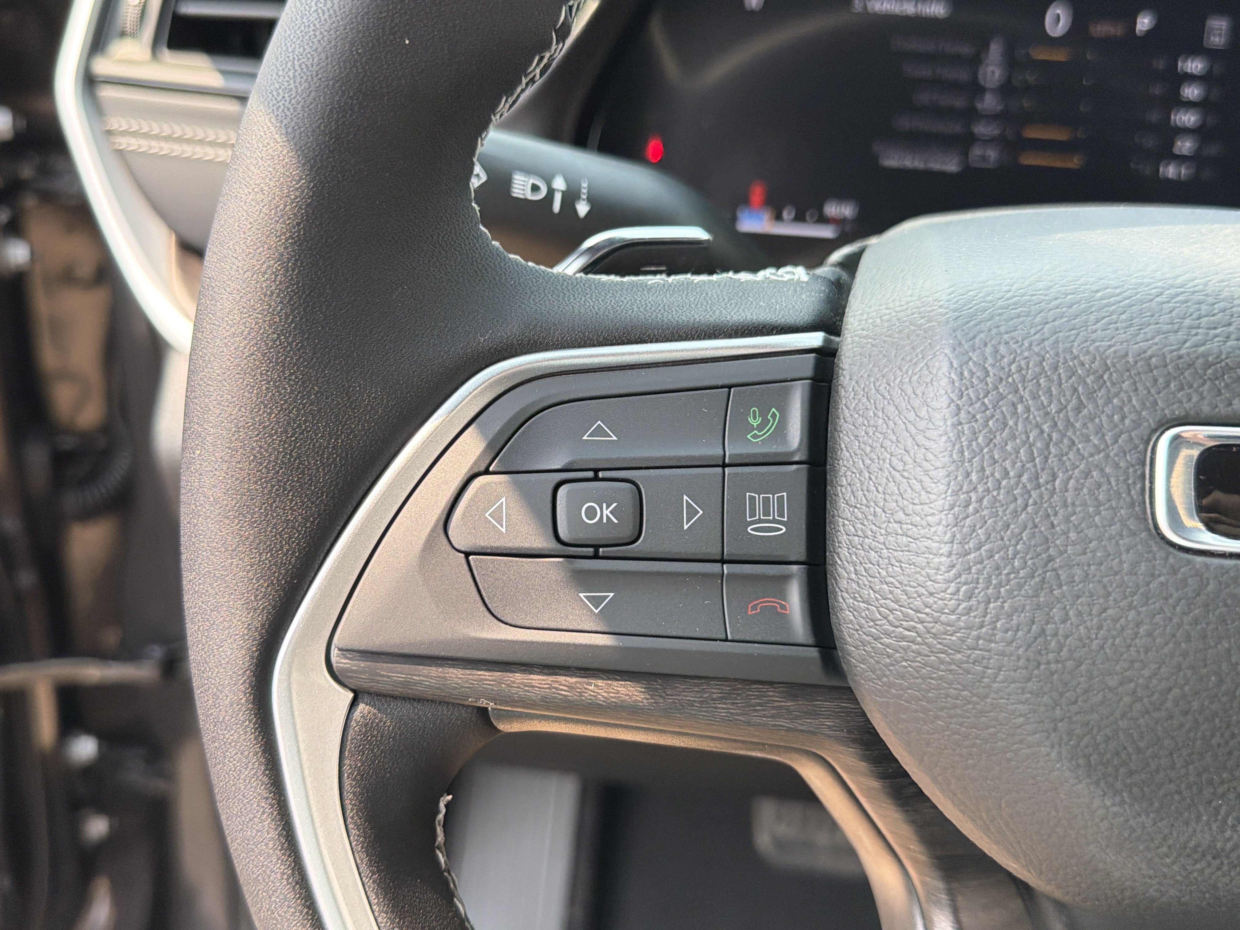 New 2026 Jeep Grand Cherokee Altitude AWD/4WD image 17