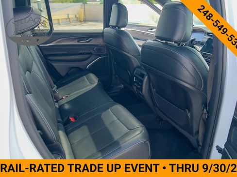Used 2023 Jeep Grand Cherokee Overland AWD/4WD image 13