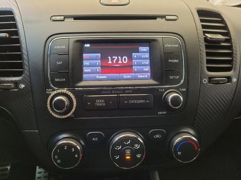 Used 2016 Kia Forte Koup SX image 25