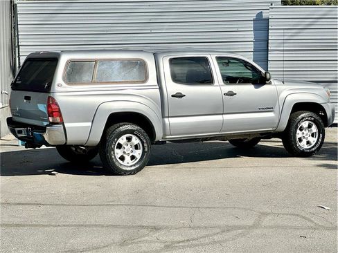 Used 2005 Toyota Tacoma 4x4 Double Cab image 9