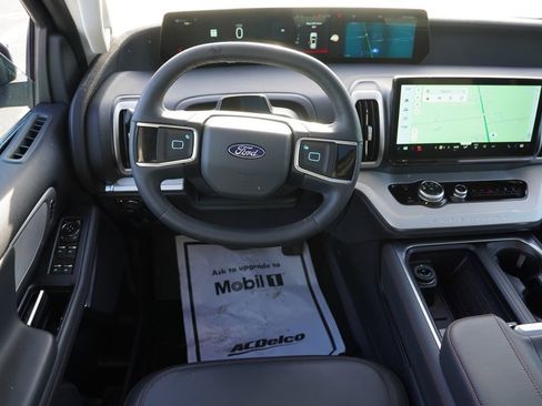 Certified 2025 Ford Expedition Max Active image 23