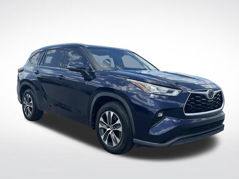 Used 2020 Toyota Highlander XLE FWD image 8