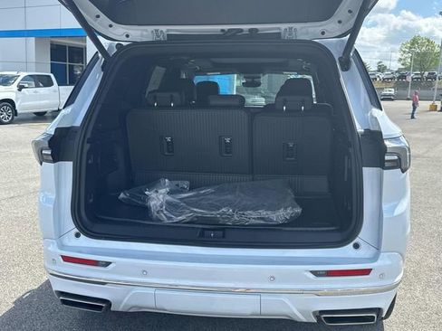 New 2026 Buick Enclave Avenir w/ Super Cruise Package image 13