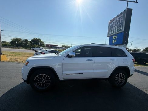 Used 2017 Jeep Grand Cherokee Limited AWD/4WD image 7
