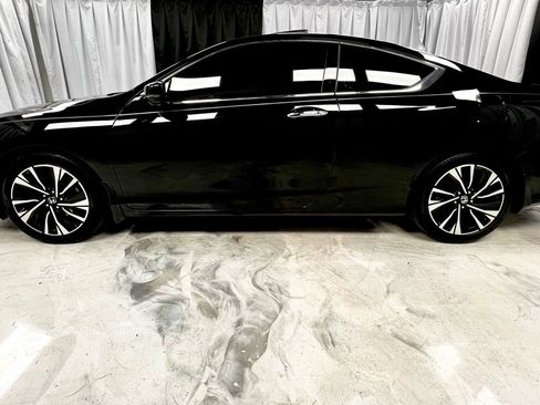 Used 2017 Honda Accord EX-L image 9