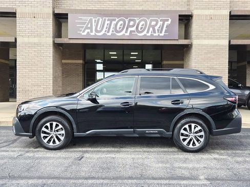 Used 2022 Subaru Outback Premium image 5